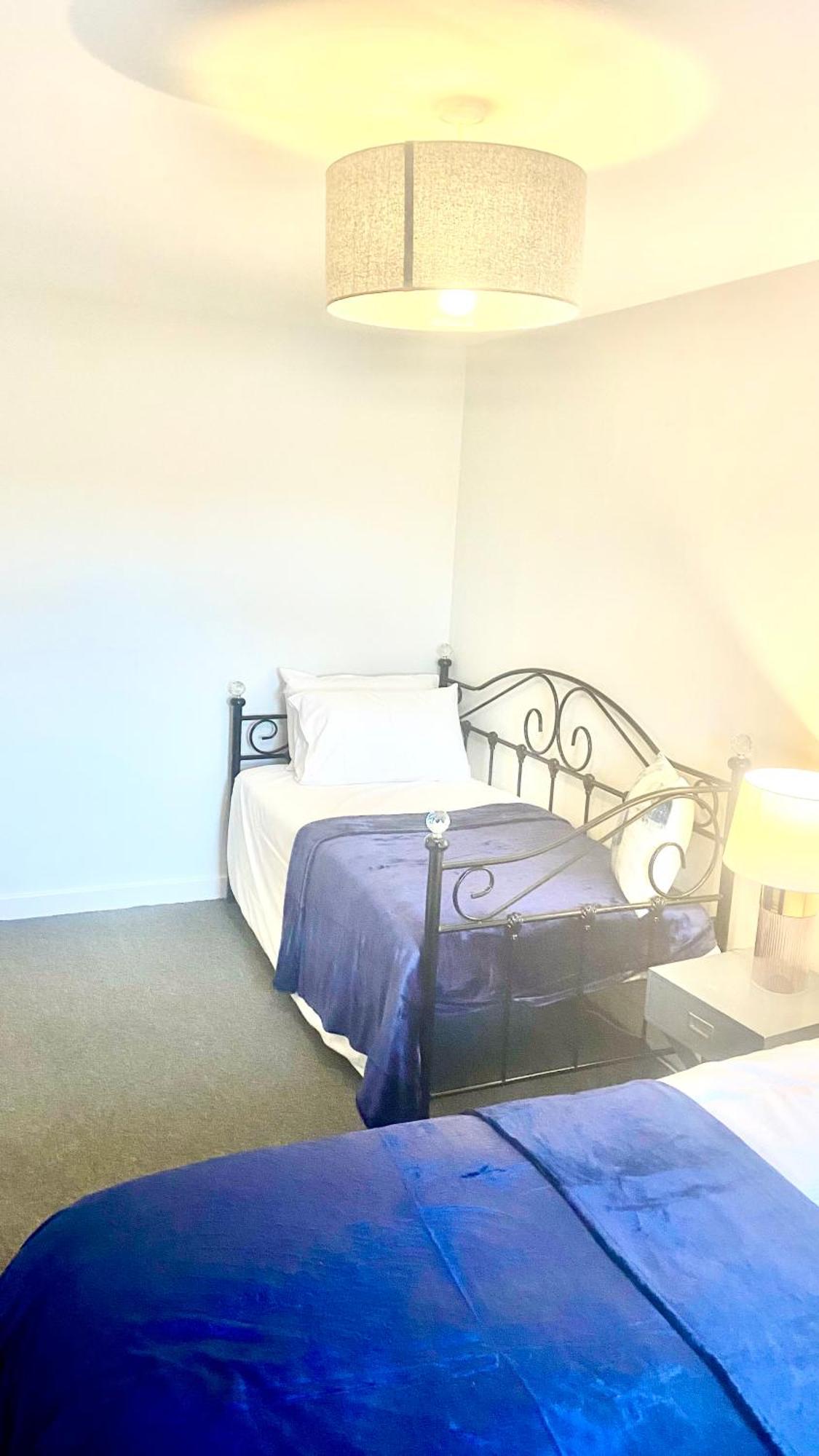 Spacious 1 Bedroom Apartment In Wigan Shevington Kültér fotó