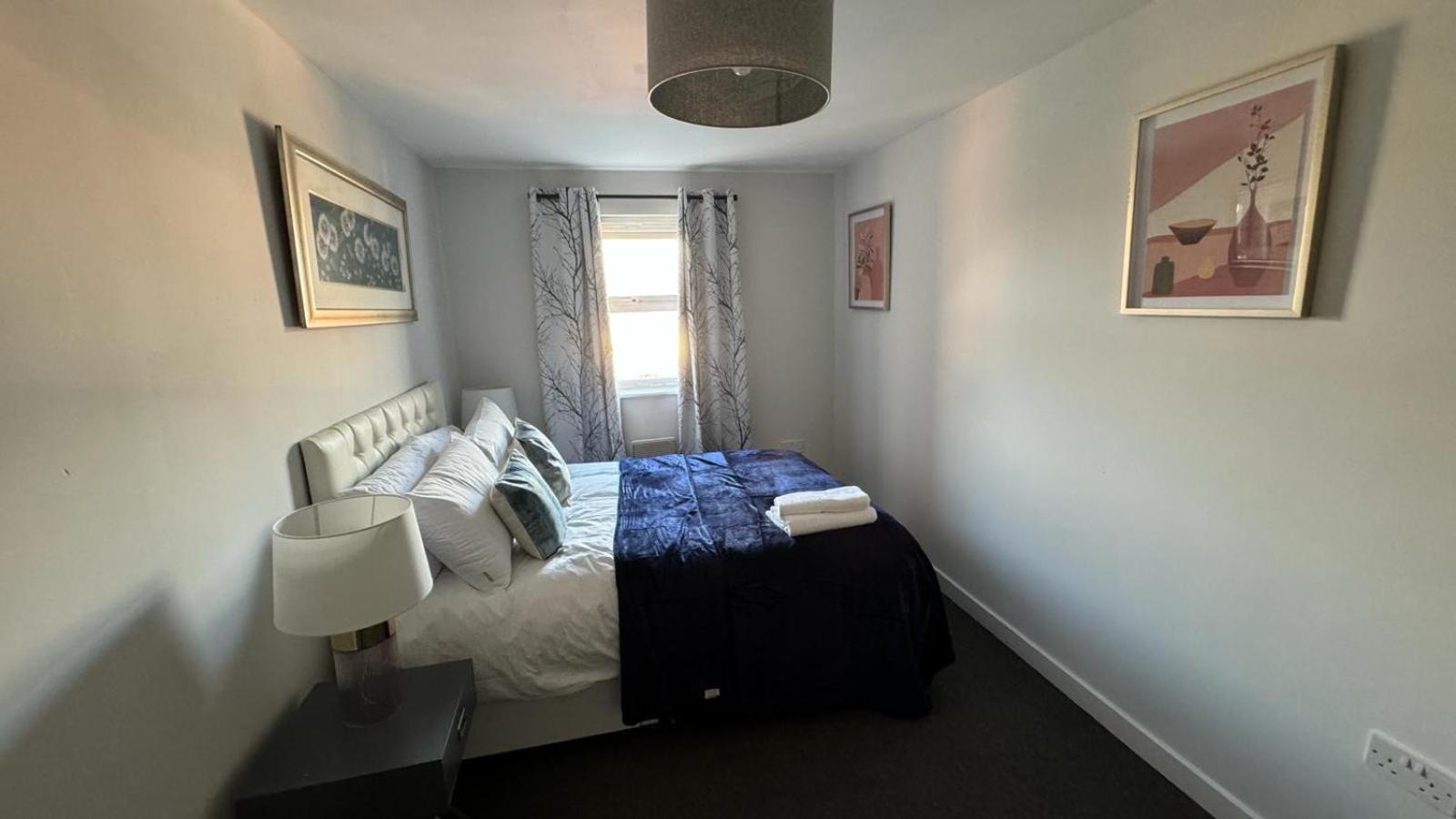 Spacious 1 Bedroom Apartment In Wigan Shevington Kültér fotó